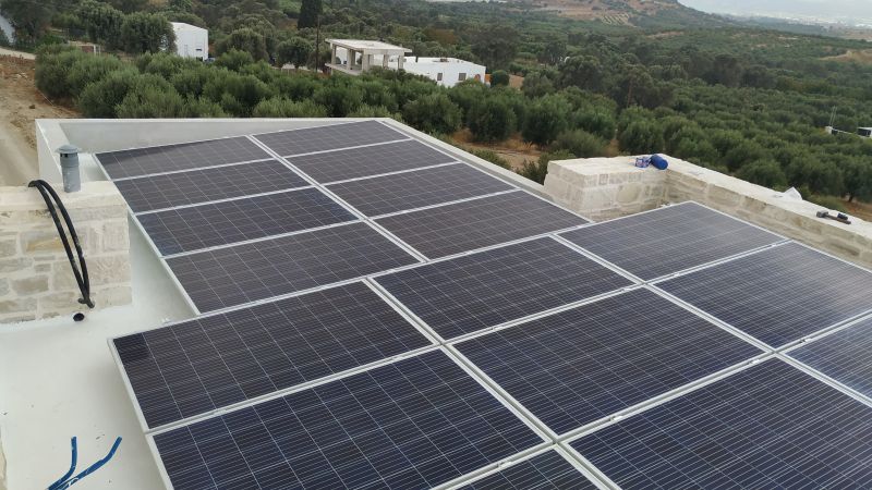 INSTALLATION OF A PHOTOVOLTAIC SYSTEM IN A SEASONAL HOUSE IN SOUTH CRETE