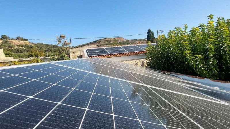 PHOTOVOLTAIC SYSTEM IN RESIDENCE IN SOUTHERN CRETE