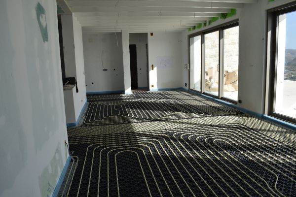 FLOOR HEATING INSTALLATION