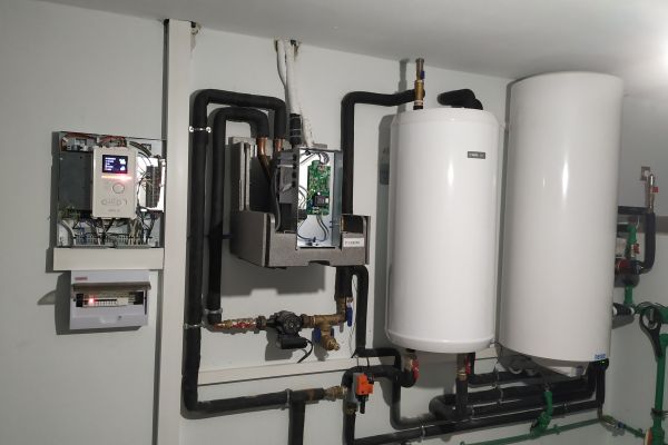 COOLING - HEATING AND HOT WATER WITH 